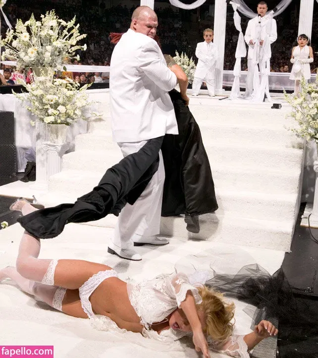 Trish Stratus Onlyfans Photo Gallery 