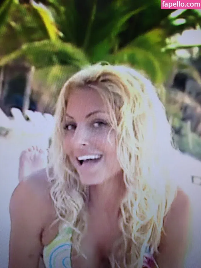 Trish Stratus Onlyfans Photo Gallery 