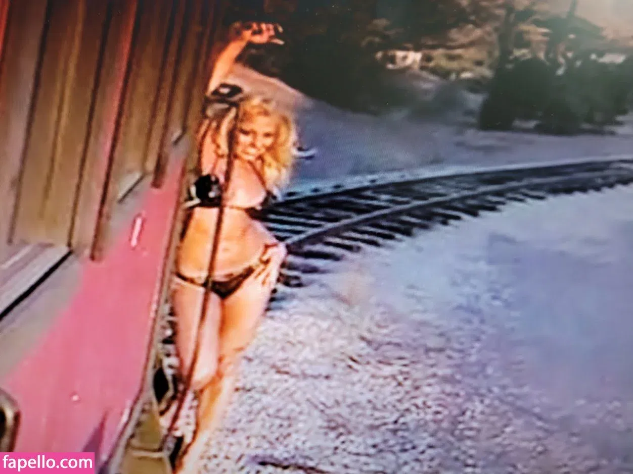 Trish Stratus Onlyfans Photo Gallery 