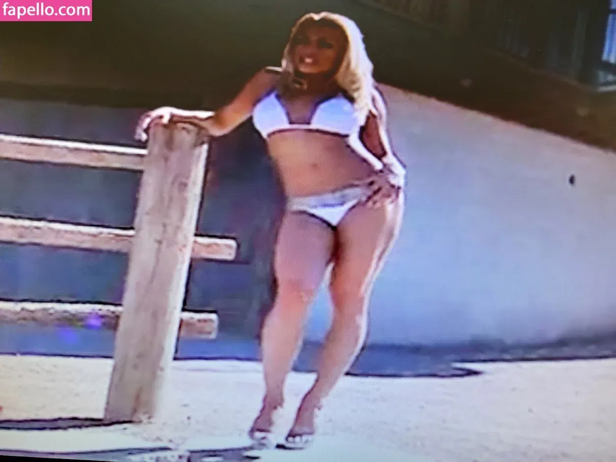 Trish Stratus Onlyfans Photo Gallery 