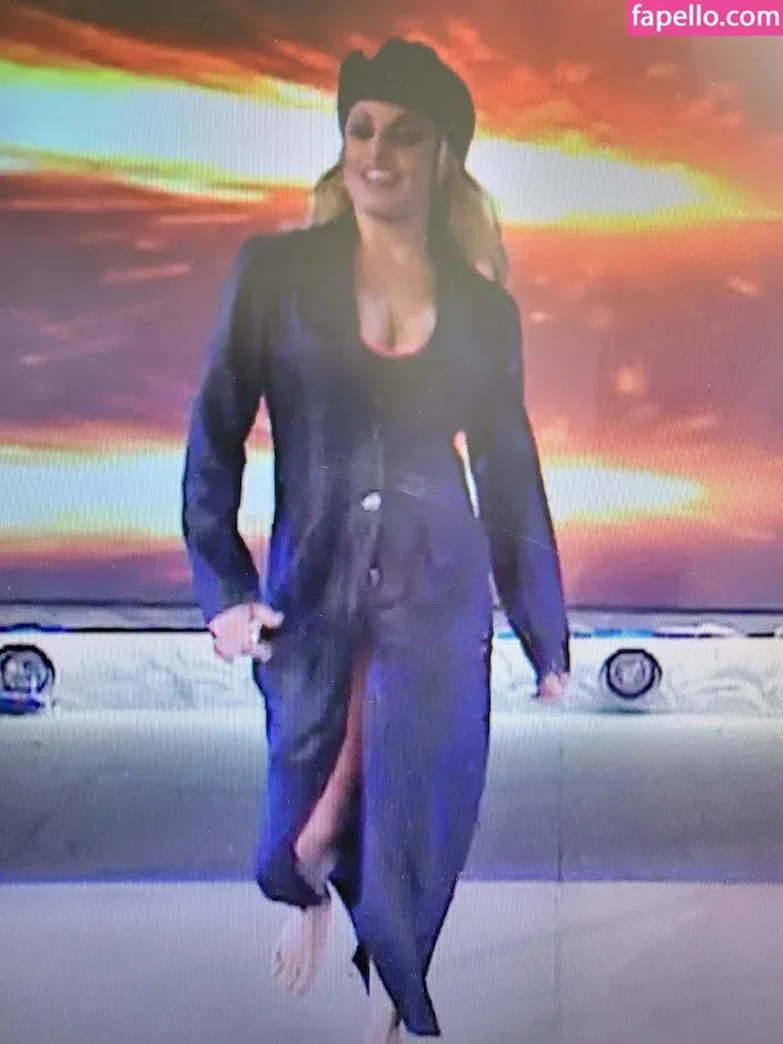Trish Stratus Onlyfans Photo Gallery 