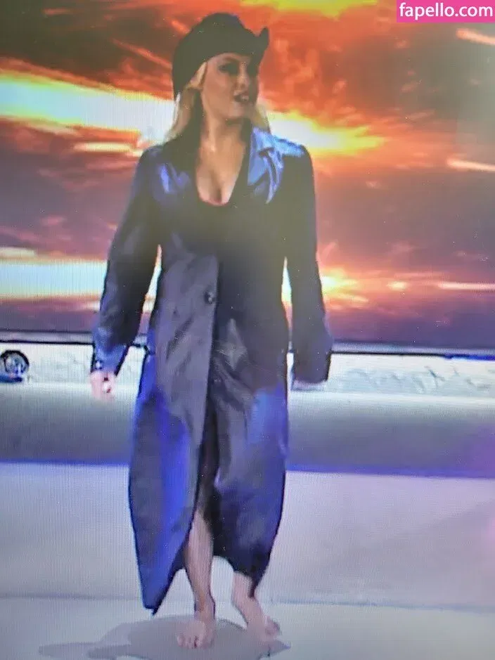 Trish Stratus Onlyfans Photo Gallery 