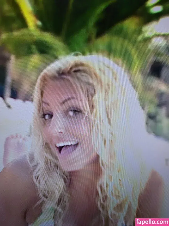 Trish Stratus Onlyfans Photo Gallery 