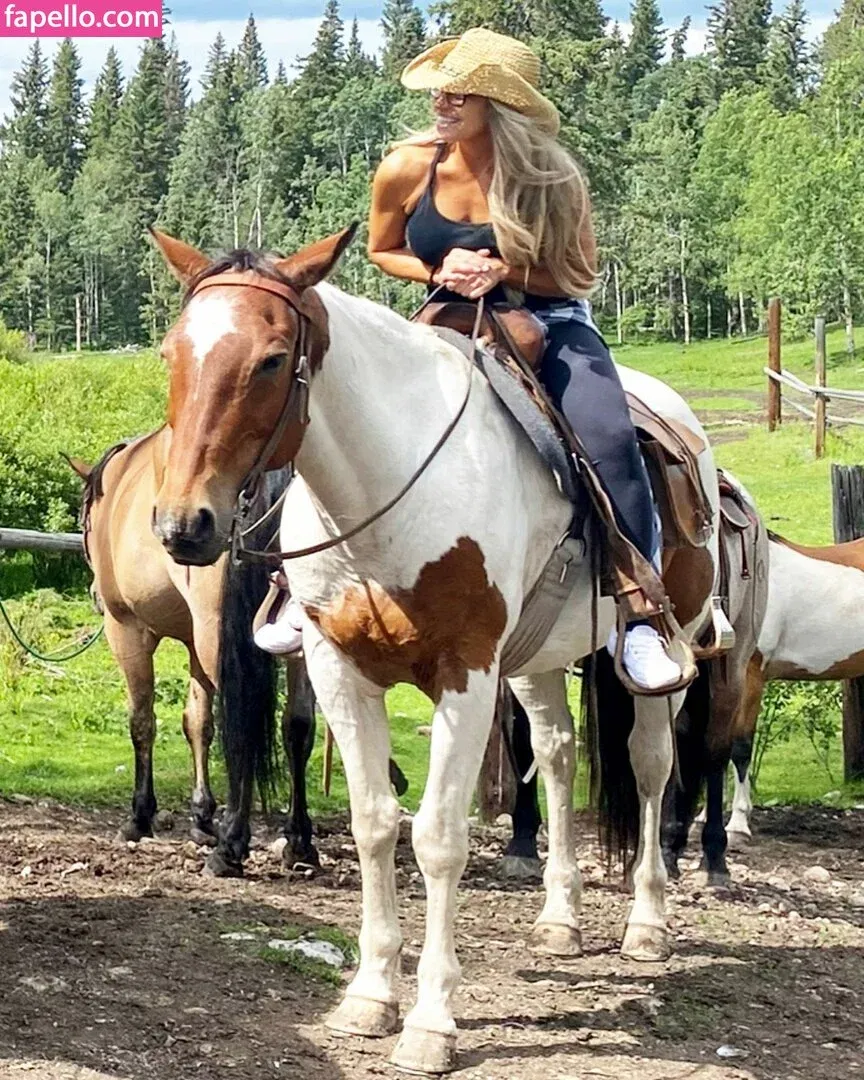 Trish Stratus Onlyfans Photo Gallery 