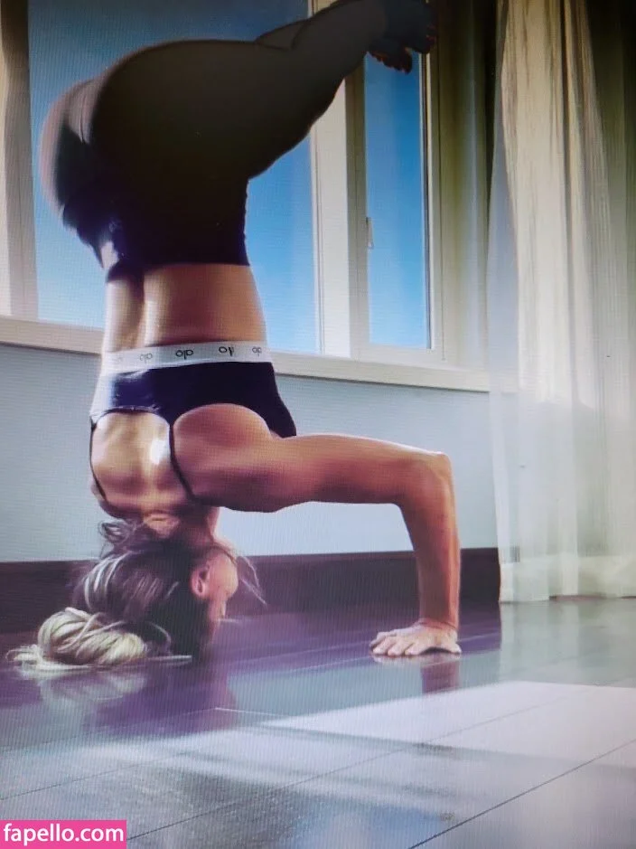 Trish Stratus Onlyfans Photo Gallery 