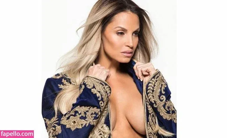 Trish Stratus Onlyfans Photo Gallery 