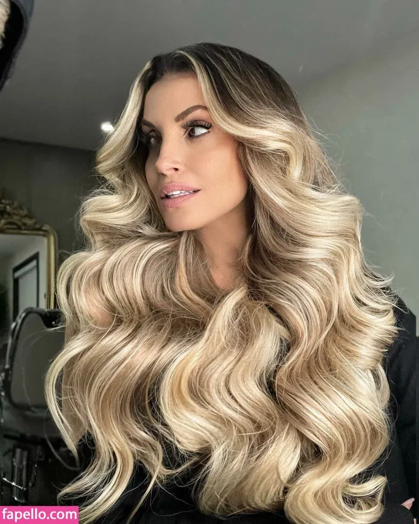 Trish Stratus Onlyfans Photo Gallery 