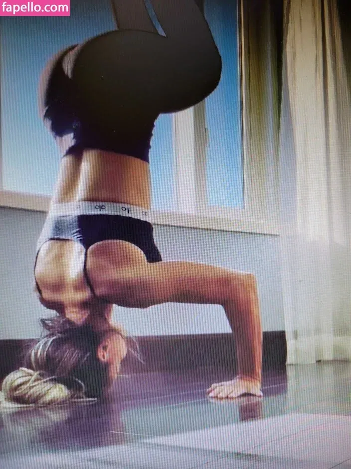 Trish Stratus Onlyfans Photo Gallery 