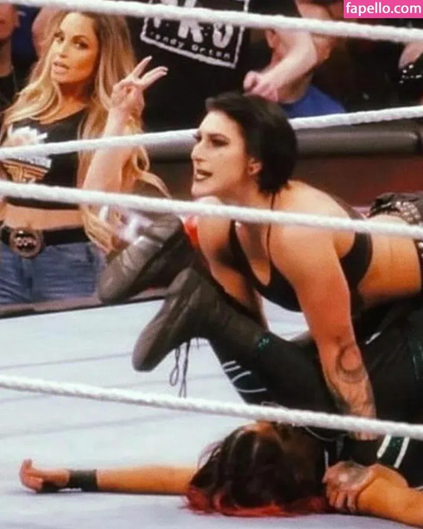 Trish Stratus Onlyfans Photo Gallery 