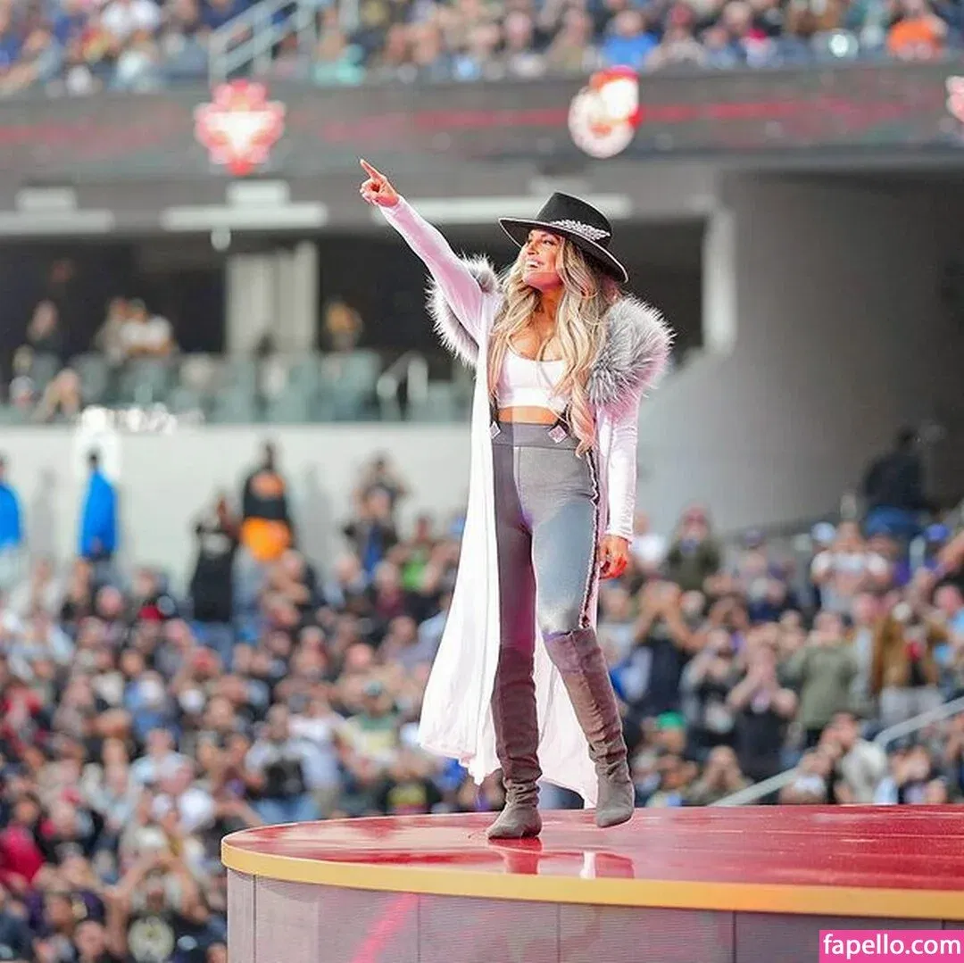 Trish Stratus Onlyfans Photo Gallery 