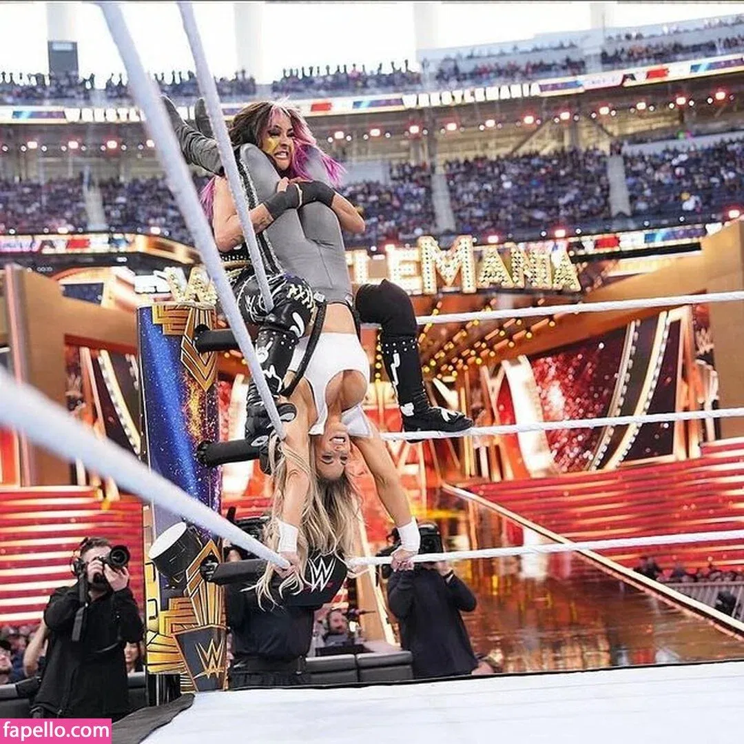 Trish Stratus Onlyfans Photo Gallery 