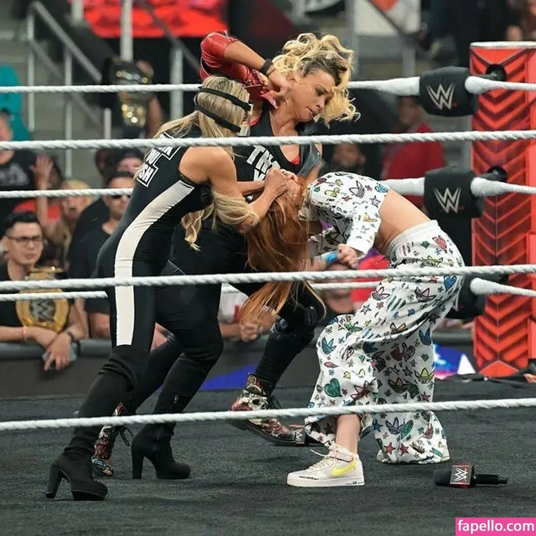 Trish Stratus Onlyfans Photo Gallery 