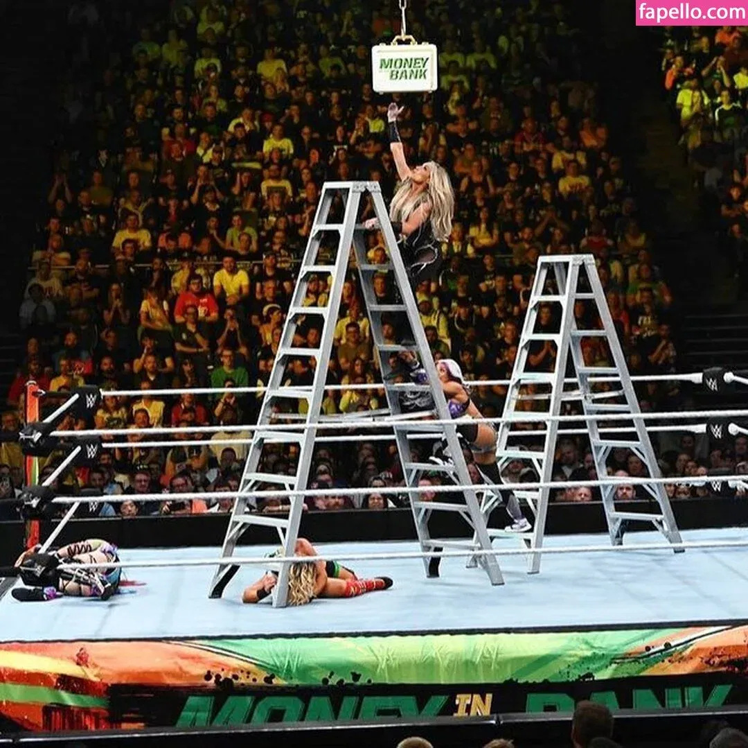 Trish Stratus Onlyfans Photo Gallery 