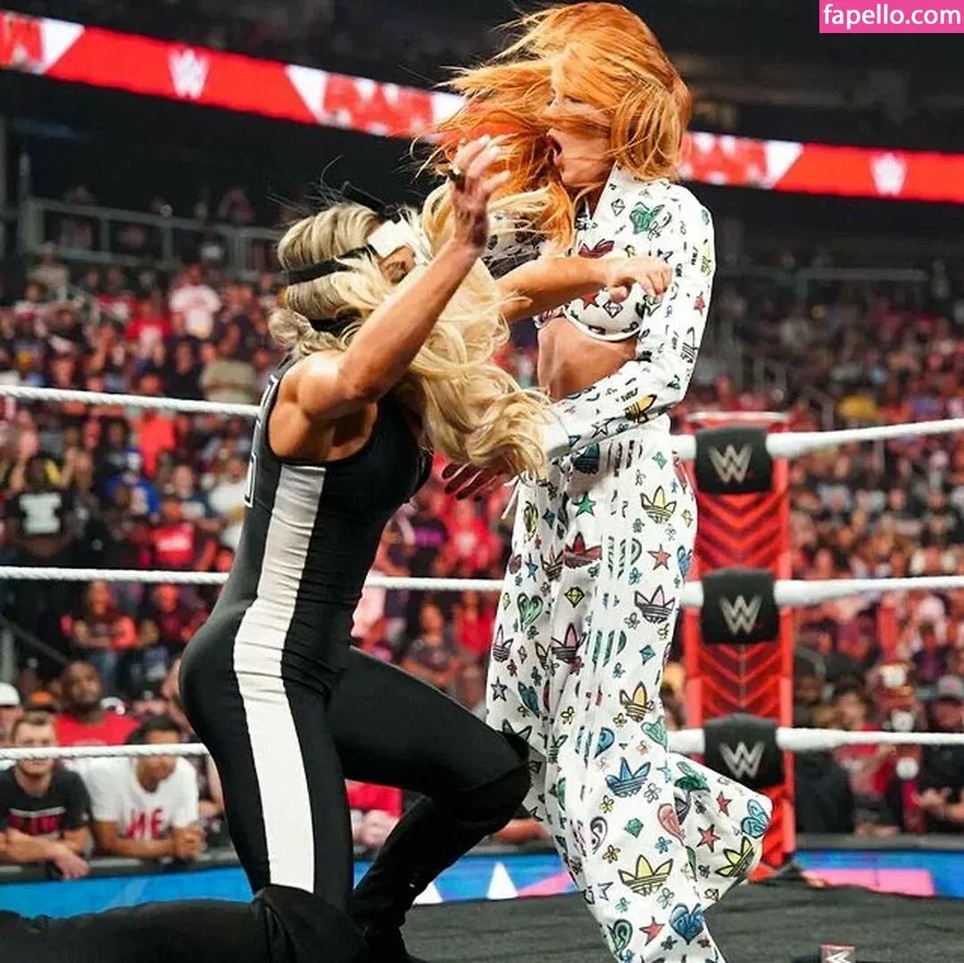 Trish Stratus Onlyfans Photo Gallery 