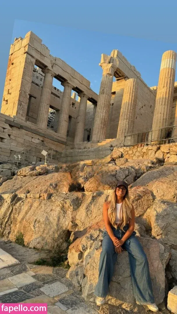 Trish Stratus Onlyfans Photo Gallery 