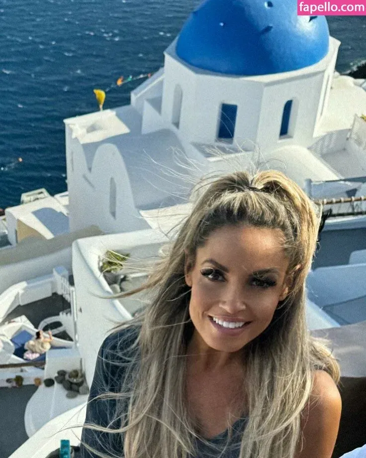 Trish Stratus Onlyfans Photo Gallery 