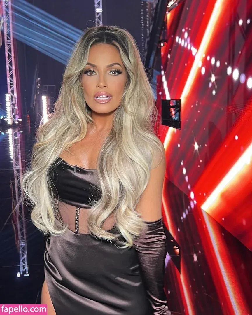 Trish Stratus Onlyfans Photo Gallery 