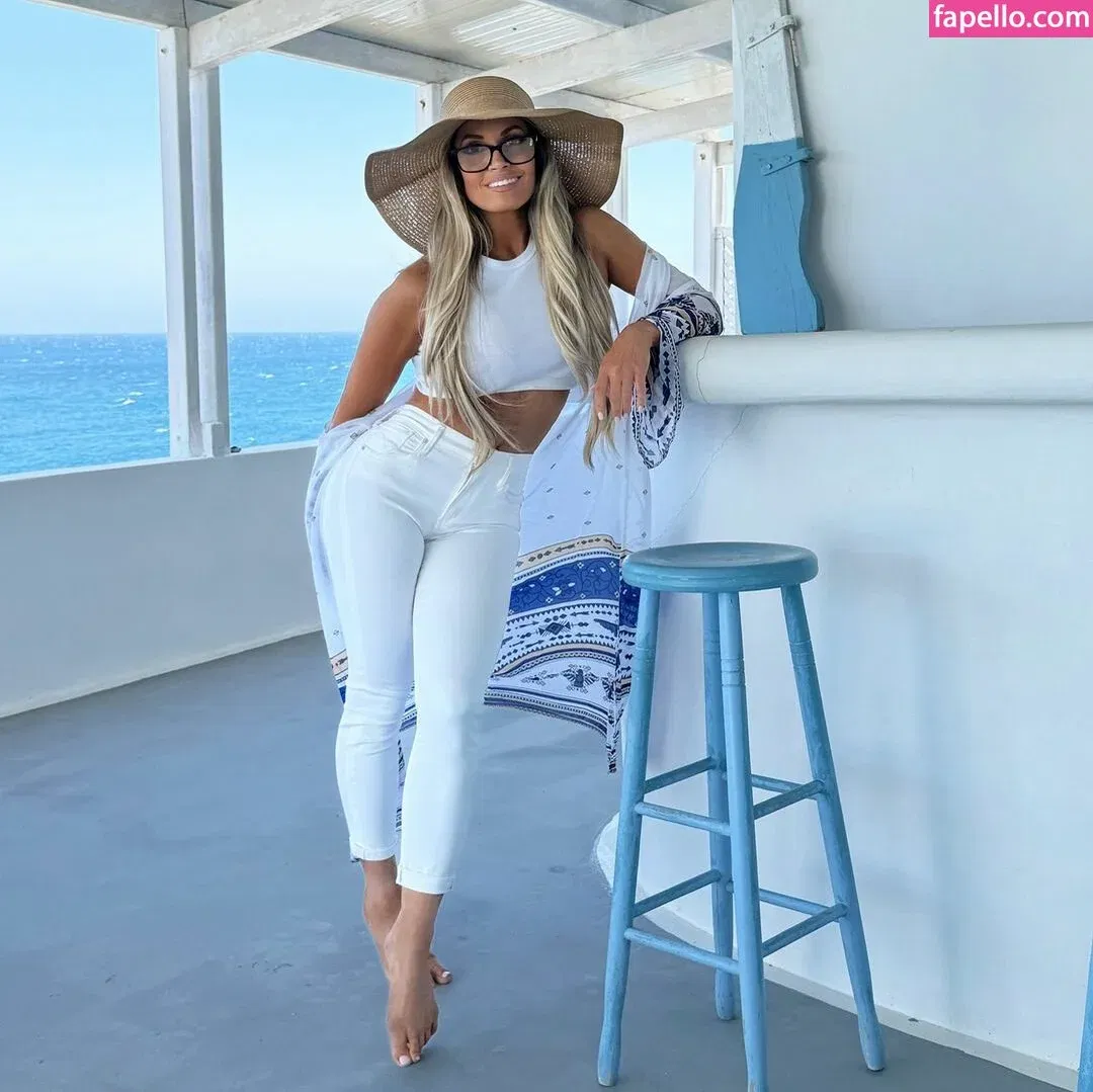 Trish Stratus Onlyfans Photo Gallery 