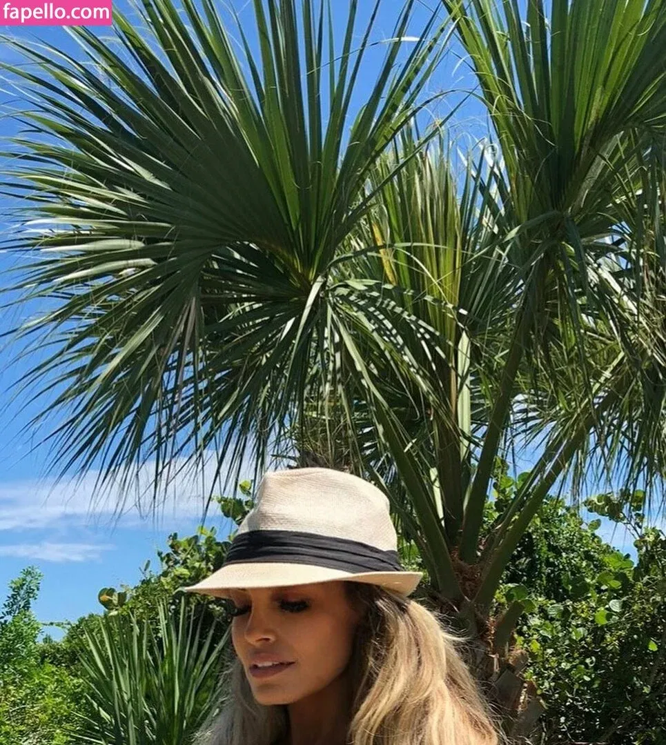 Trish Stratus Onlyfans Photo Gallery 