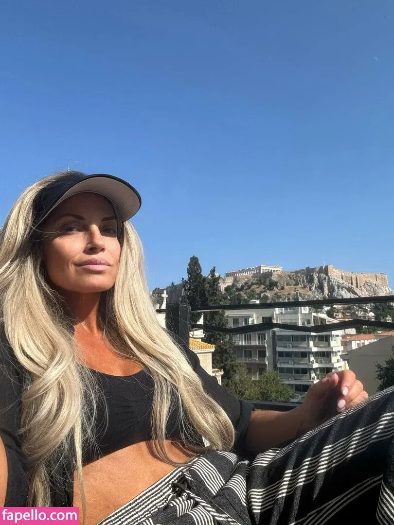 Trish Stratus Onlyfans Photo Gallery 