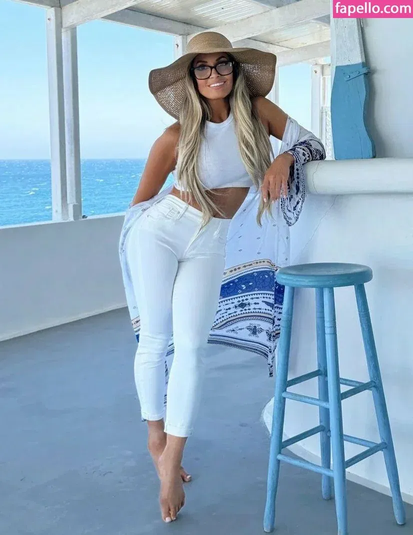 Trish Stratus Onlyfans Photo Gallery 