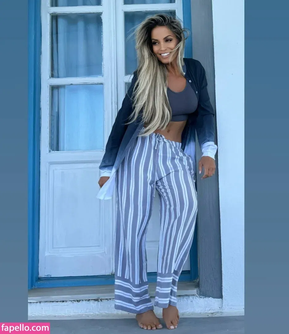 Trish Stratus Onlyfans Photo Gallery 