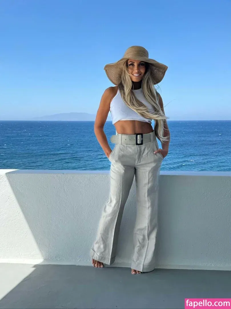 Trish Stratus Onlyfans Photo Gallery 