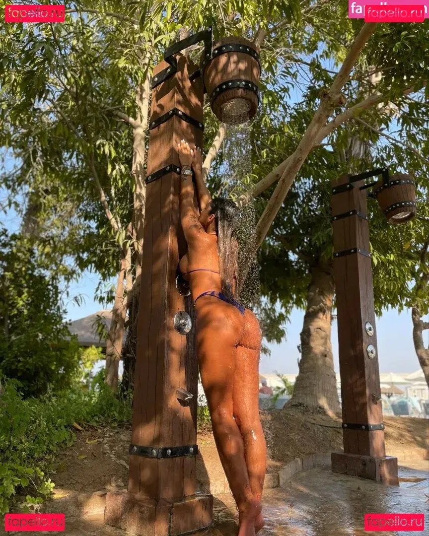 Sandra A Onlyfans Photo Gallery 