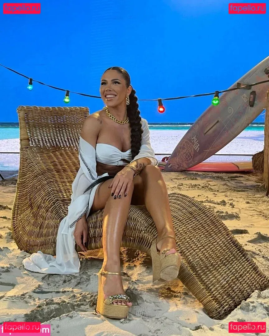 Sandra A Onlyfans Photo Gallery 