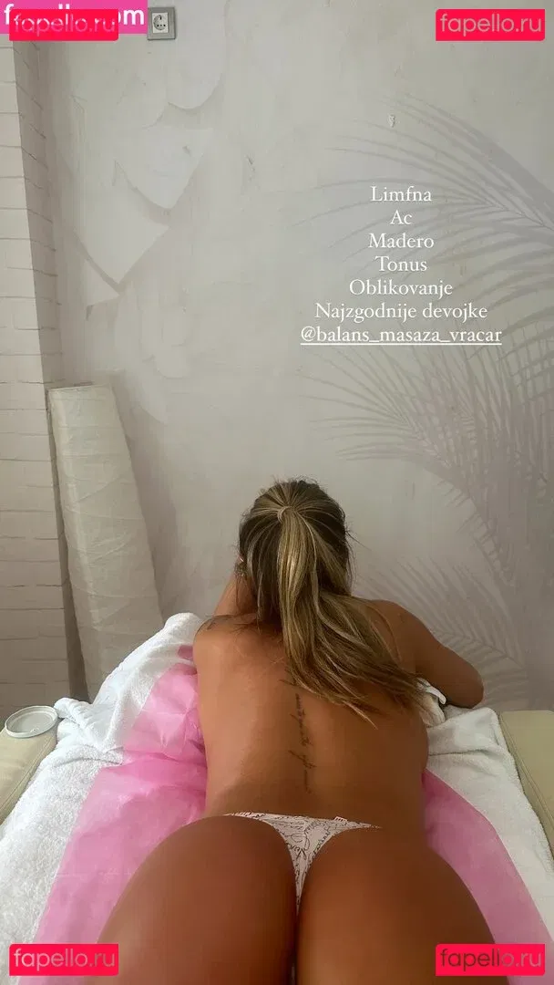 Sandra A Onlyfans Photo Gallery 