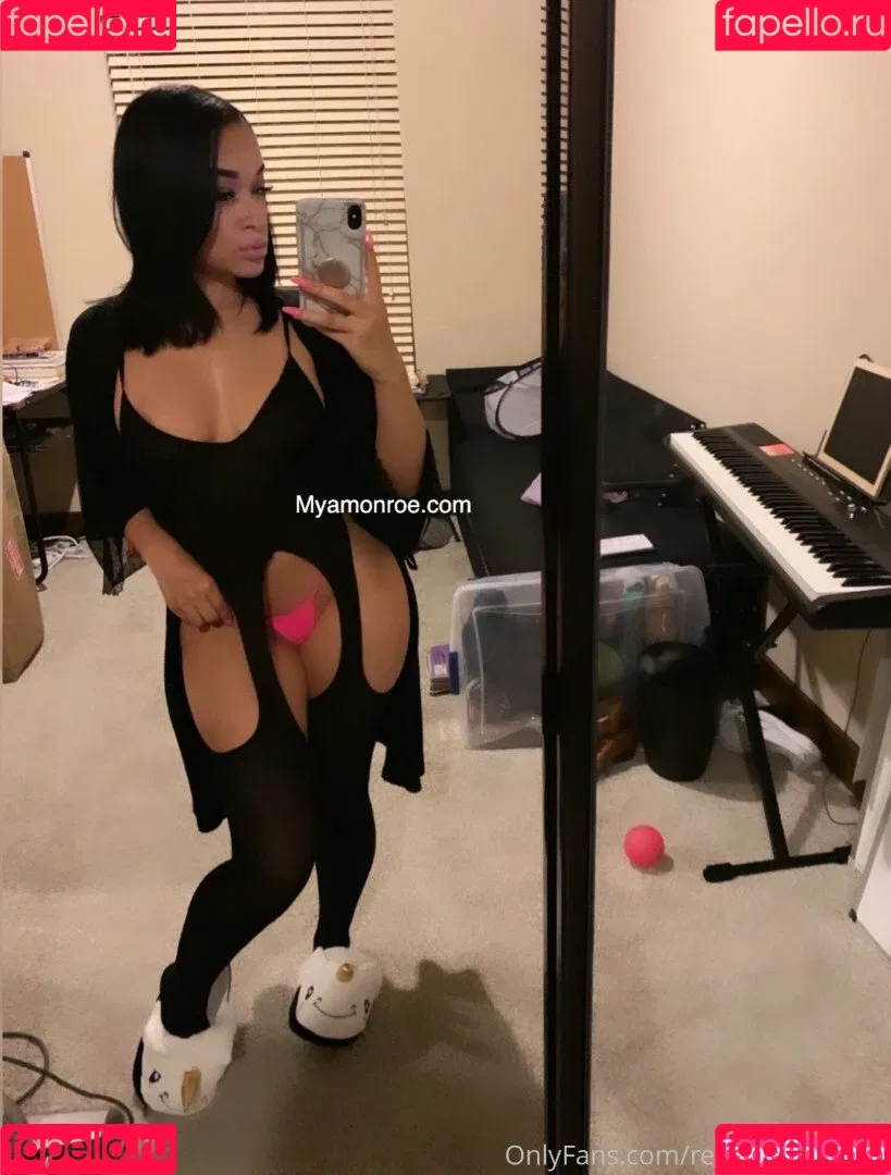 Mya Lashaun Onlyfans Photo Gallery 