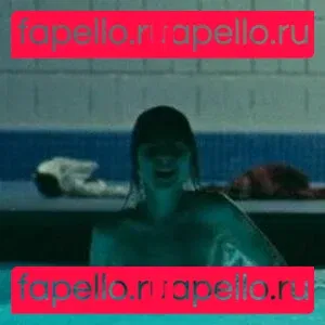 Zooey Deschanel Onlyfans Photo Gallery 