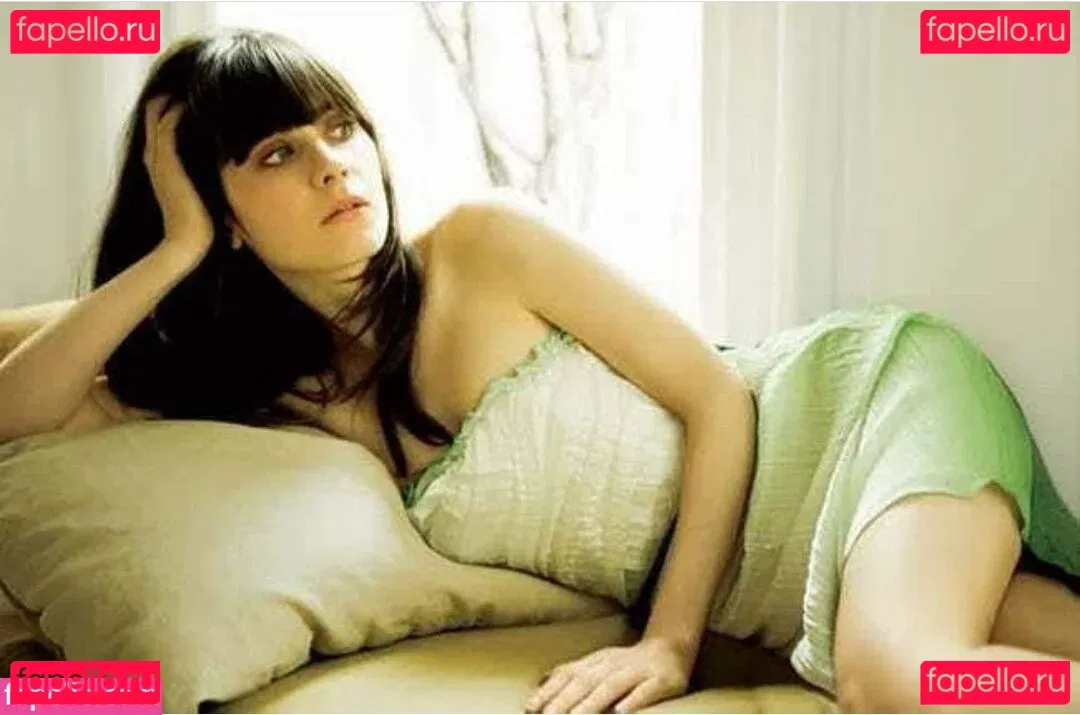 Zooey Deschanel Onlyfans Photo Gallery 