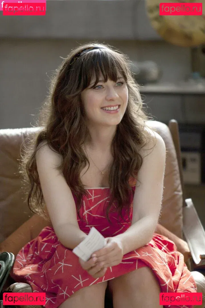 Zooey Deschanel Onlyfans Photo Gallery 