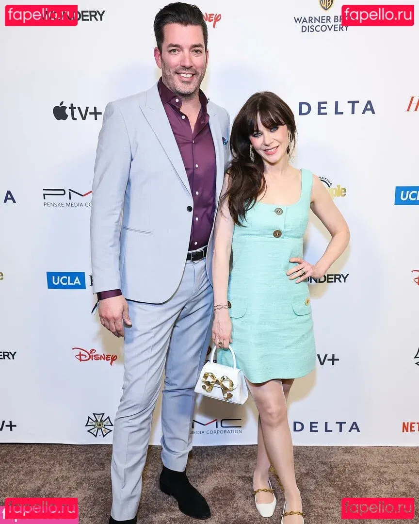 Zooey Deschanel Onlyfans Photo Gallery 