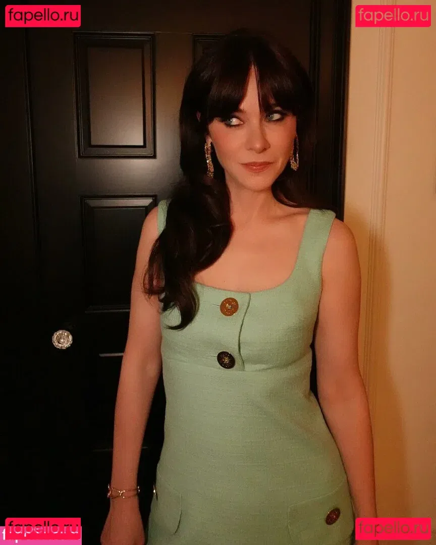 Zooey Deschanel Onlyfans Photo Gallery 