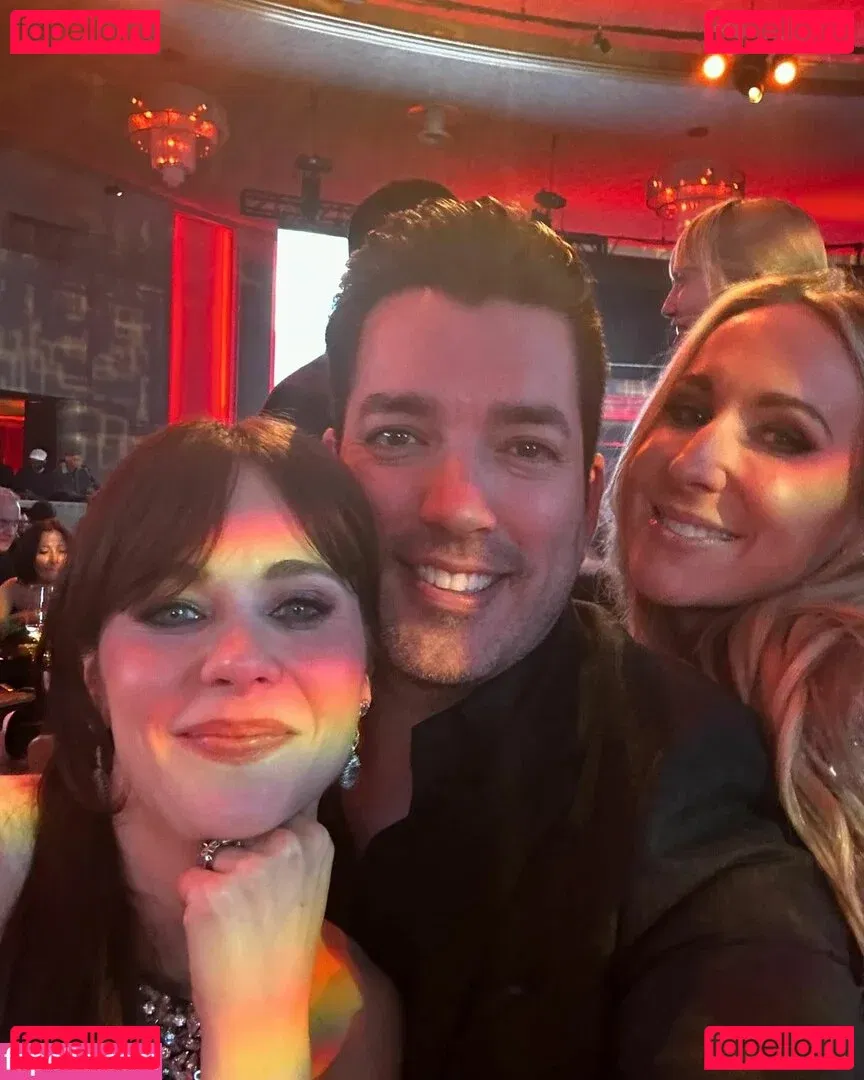 Zooey Deschanel Onlyfans Photo Gallery 