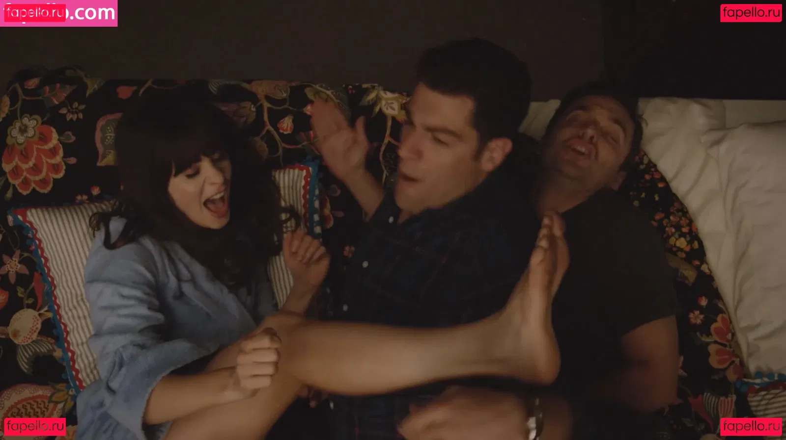 Zooey Deschanel Onlyfans Photo Gallery 