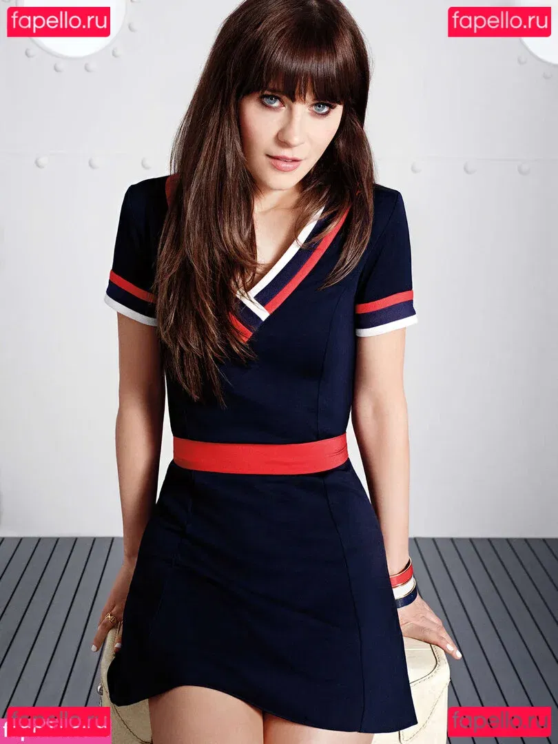 Zooey Deschanel Onlyfans Photo Gallery 