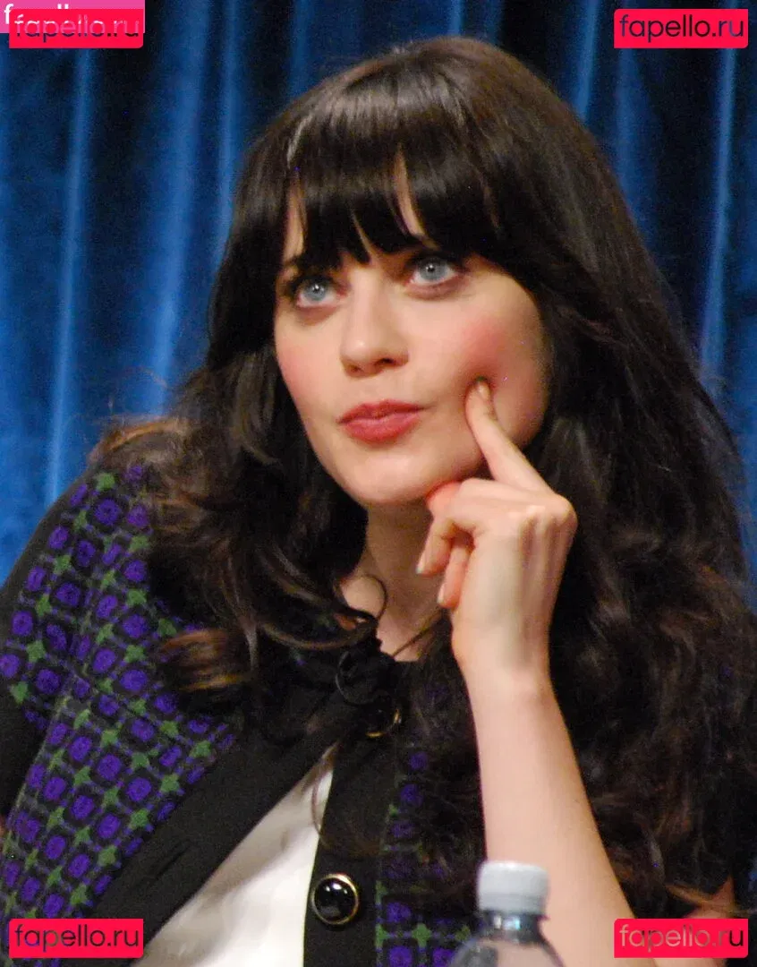 Zooey Deschanel Onlyfans Photo Gallery 