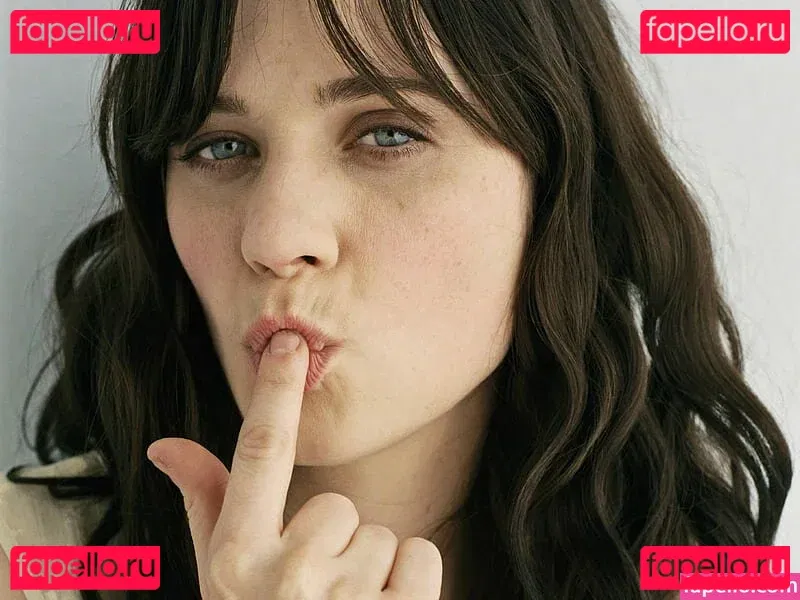 Zooey Deschanel Onlyfans Photo Gallery 