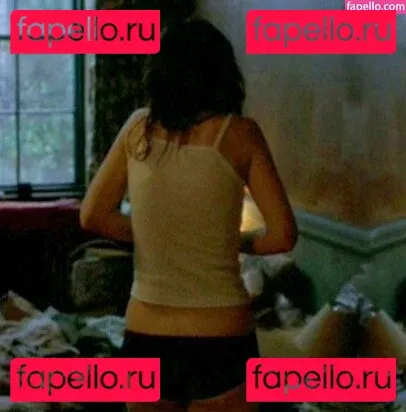 Zooey Deschanel Onlyfans Photo Gallery 