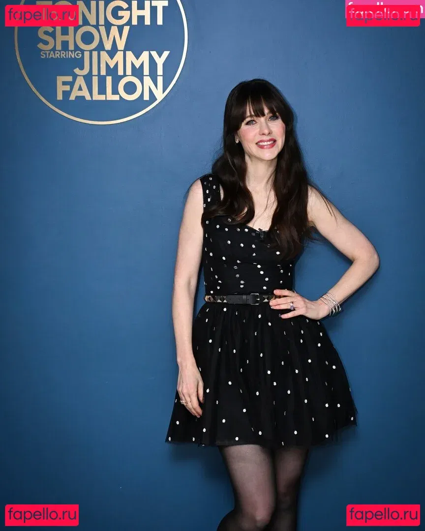 Zooey Deschanel Onlyfans Photo Gallery 