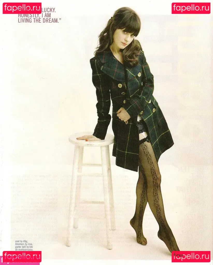 Zooey Deschanel Onlyfans Photo Gallery 