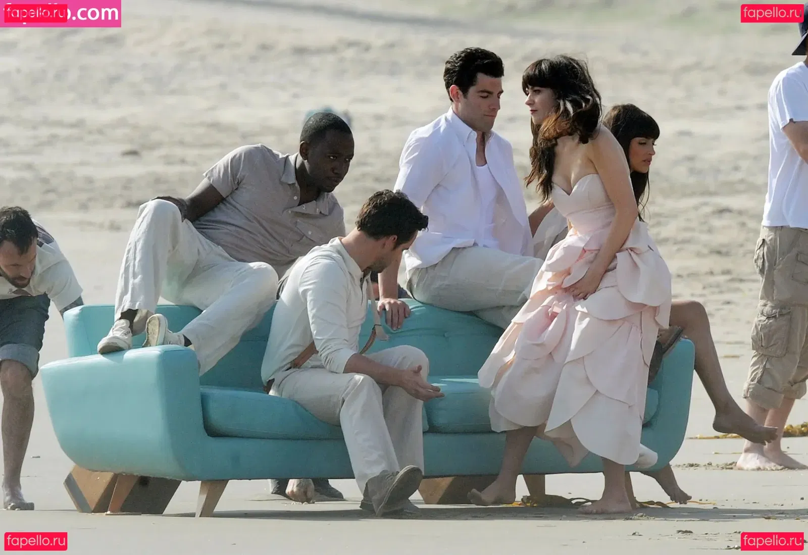 Zooey Deschanel Onlyfans Photo Gallery 