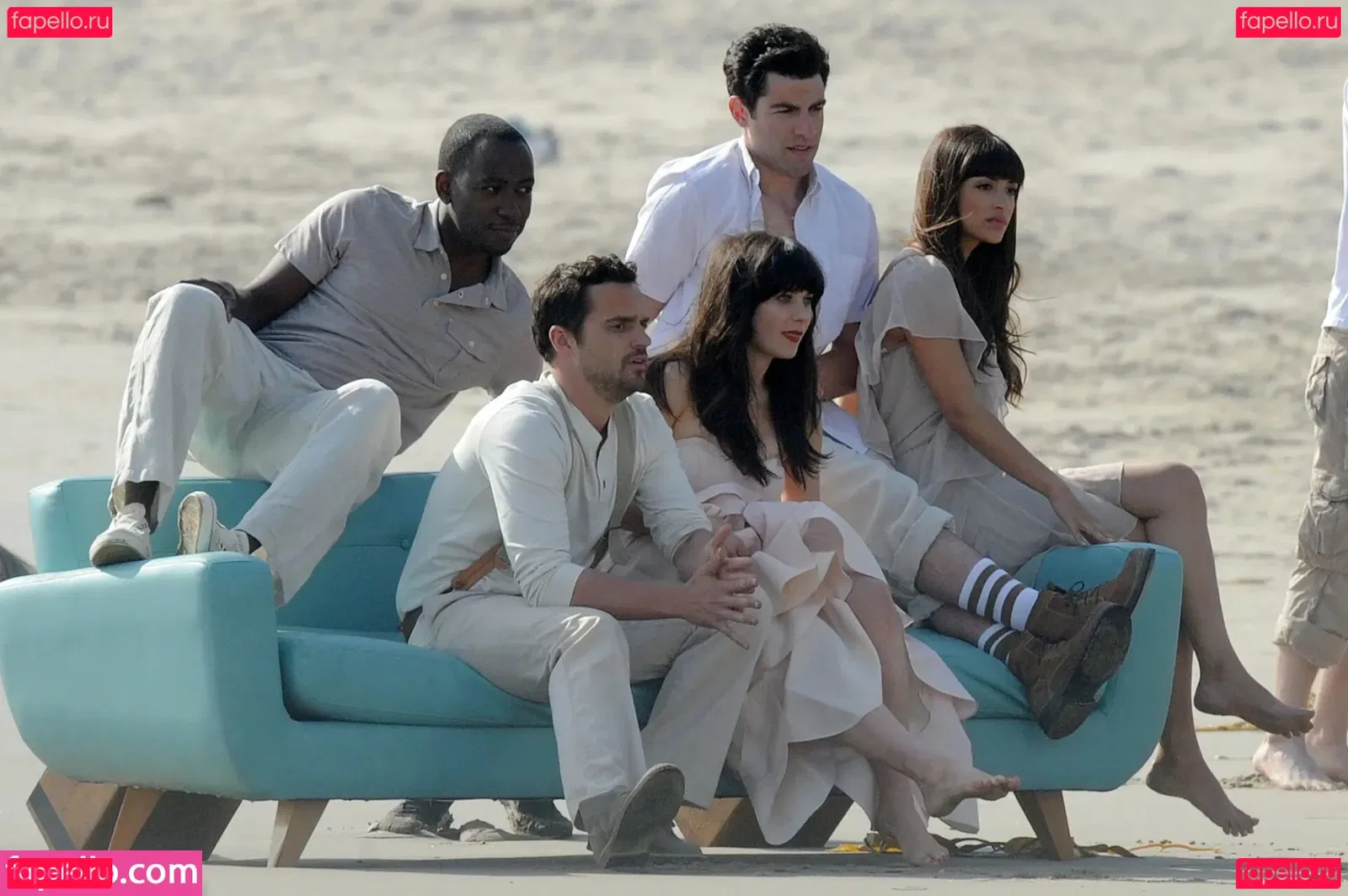 Zooey Deschanel Onlyfans Photo Gallery 