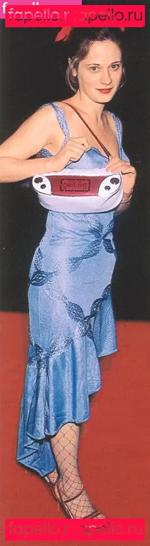 Zooey Deschanel Onlyfans Photo Gallery 