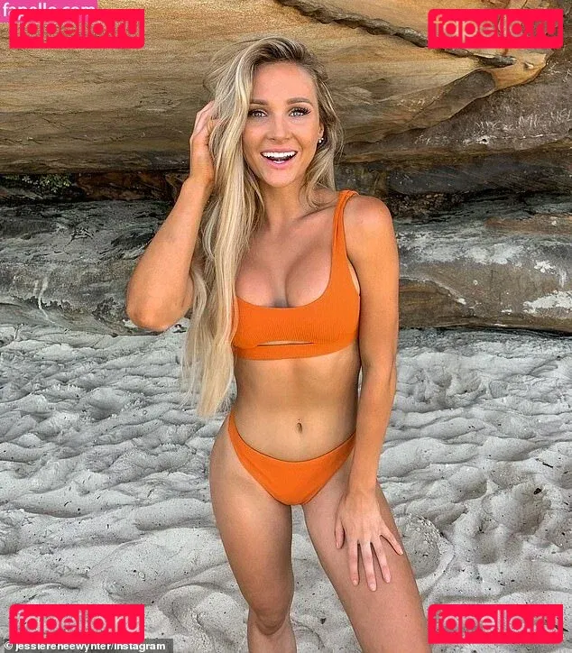 Camille Kostek Onlyfans Photo Gallery 