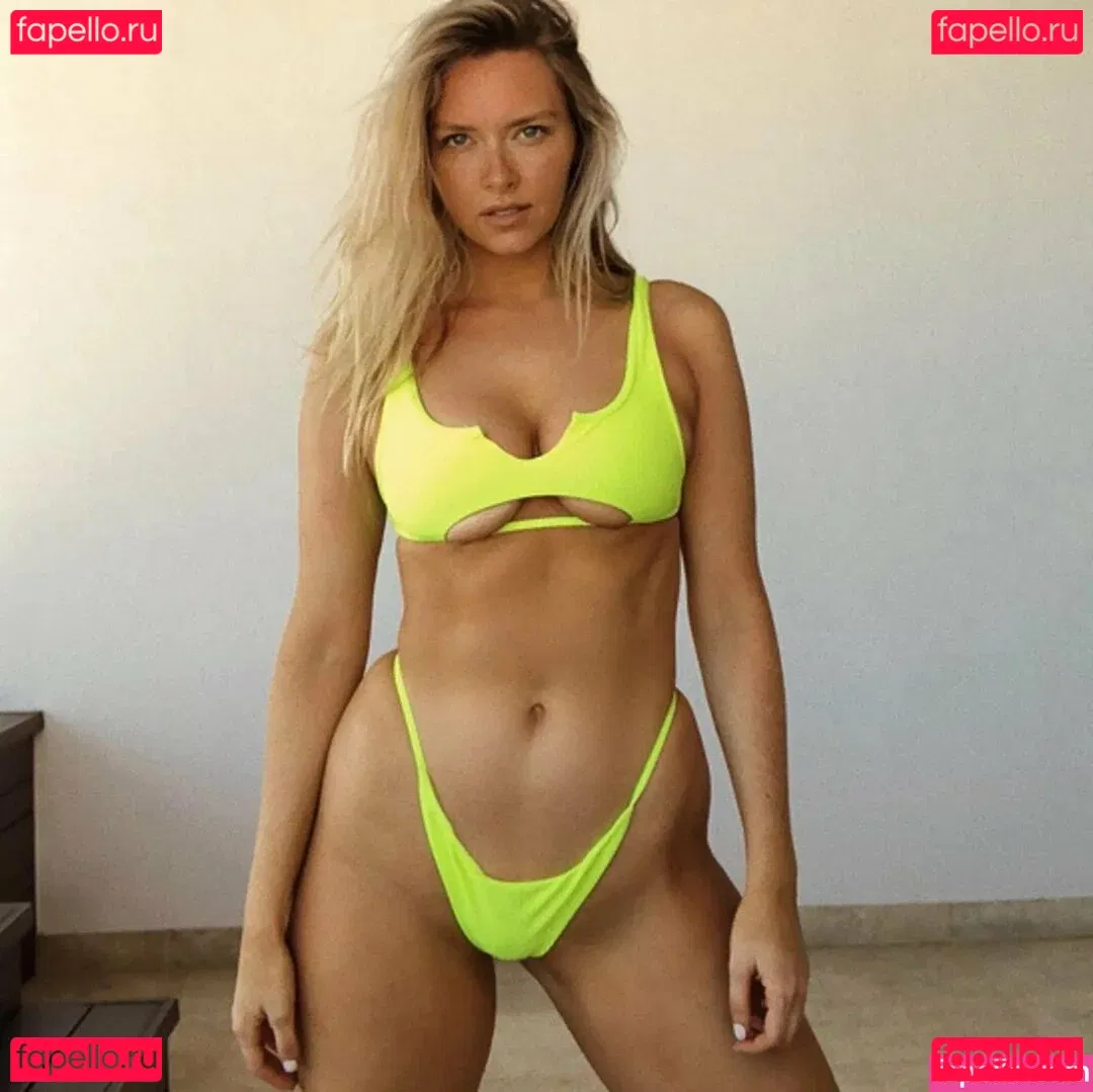 Camille Kostek Onlyfans Photo Gallery 