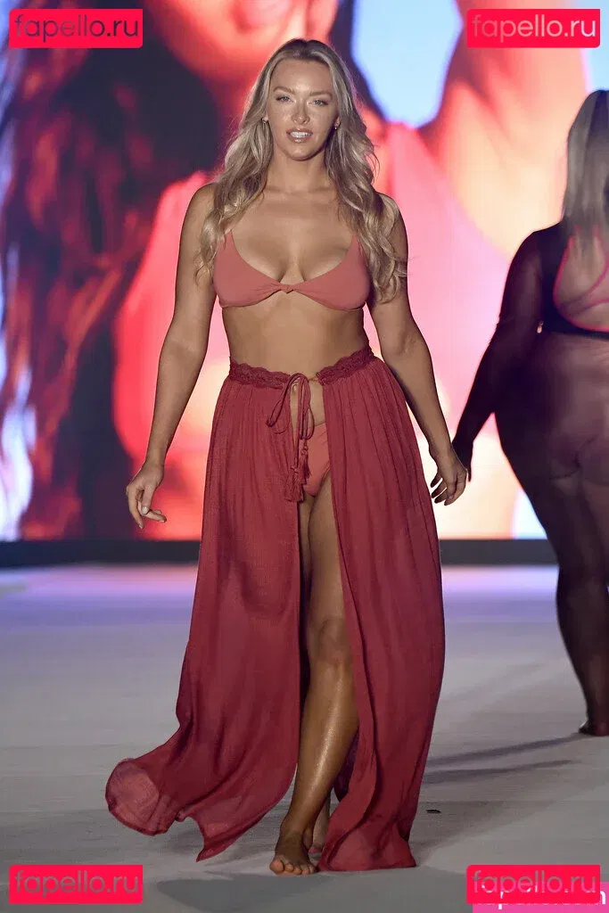 Camille Kostek Onlyfans Photo Gallery 